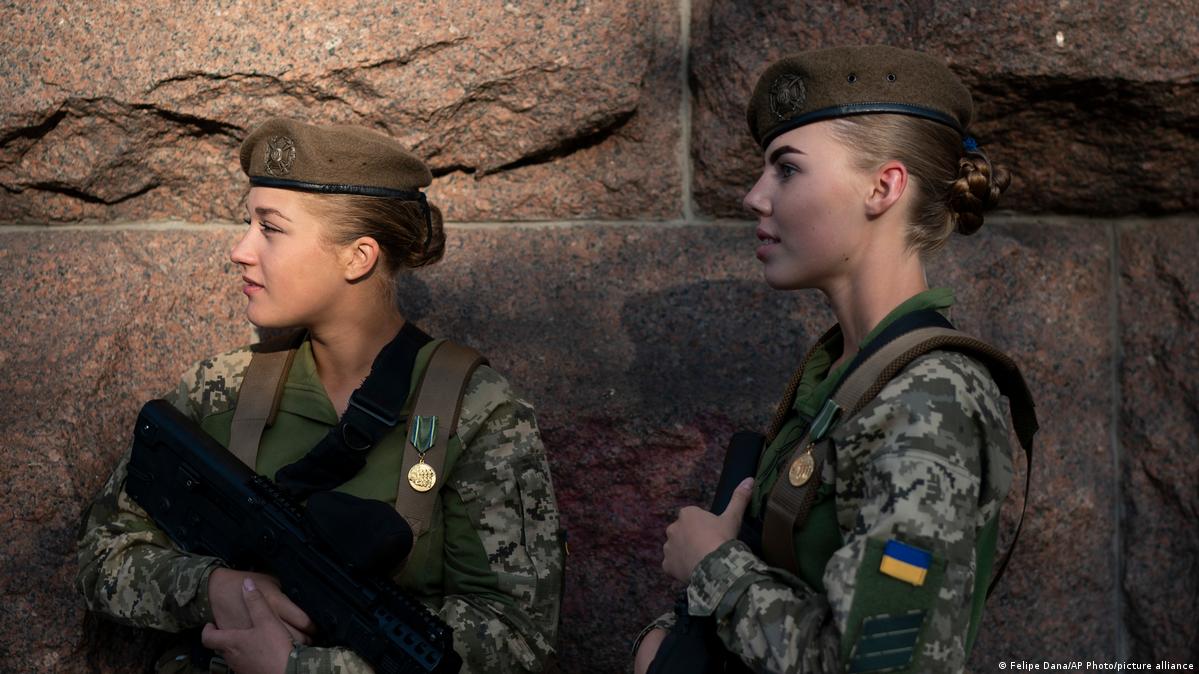 Щодо мобілізації жінок в Україні у 2023 році