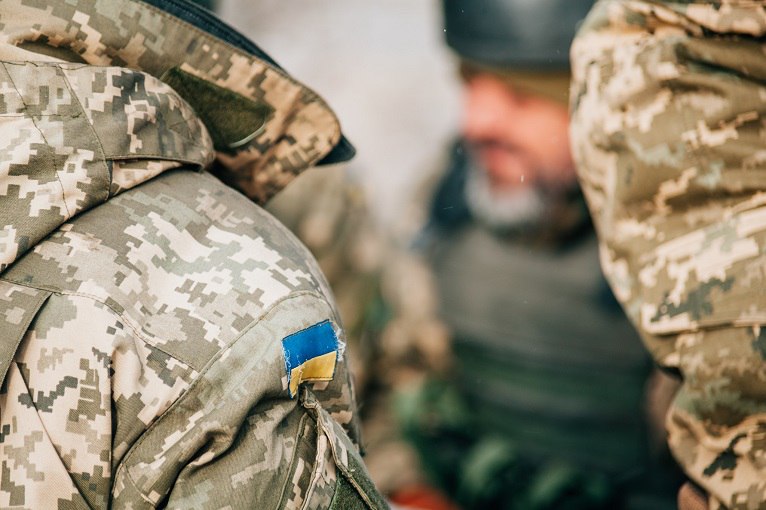 Звільнення із служби в ЗСУ на підставі інвалідності дружини