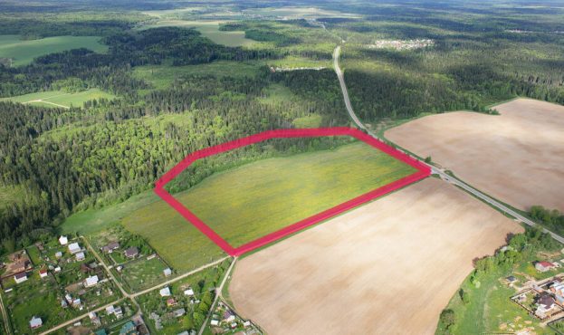 Порушення меж земельної ділянки: як захистити своє право власності у 2026 році