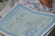 Дитина народилася за кордоном: як батькові оформити відстрочку від мобілізації