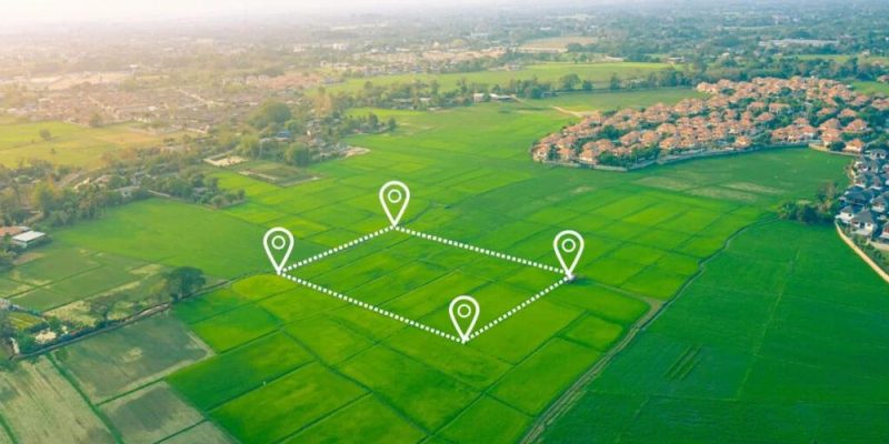 Порушення меж земельної ділянки: як захистити своє право власності у 2026 році