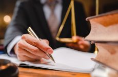 Як оскаржити дії або бездіяльність державних чи приватних виконавців